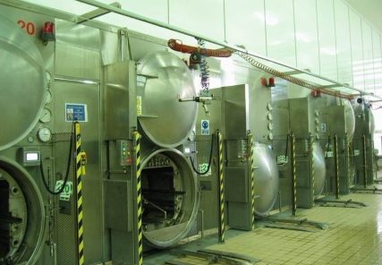 Autoclave Rotativo Puerta Vertical Deposito Superior